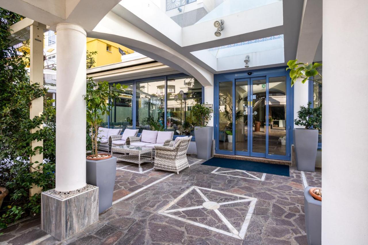 Royal Boutique Hotel Riccione Exteriör bild