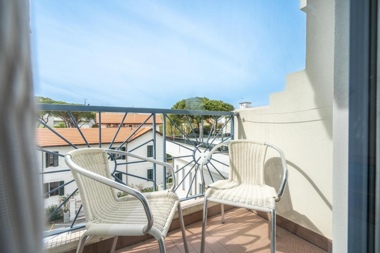 Royal Boutique Hotel Riccione Exteriör bild
