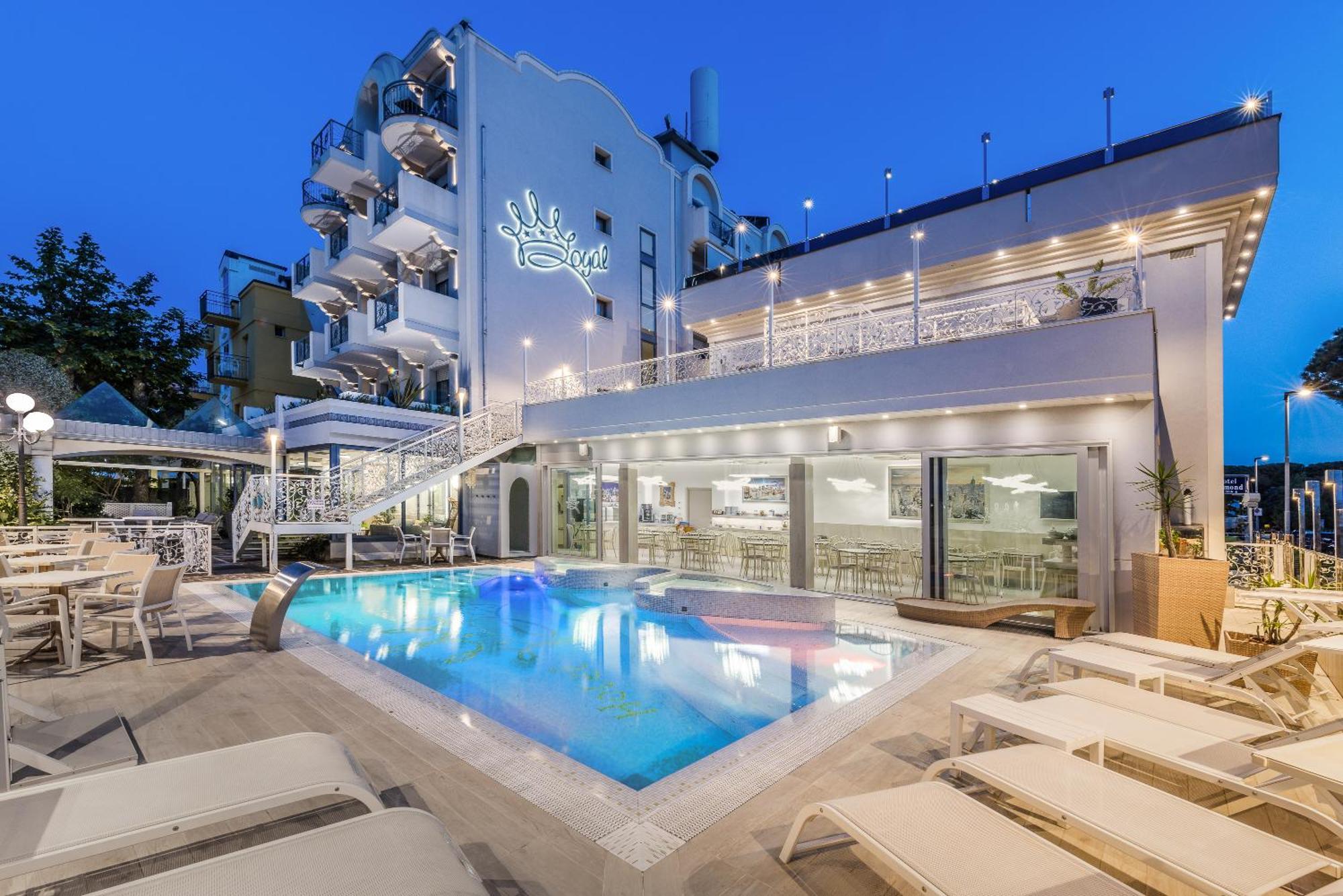 Royal Boutique Hotel Riccione Exteriör bild