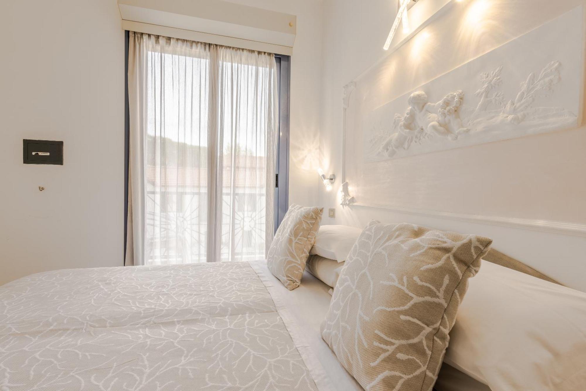 Royal Boutique Hotel Riccione Exteriör bild