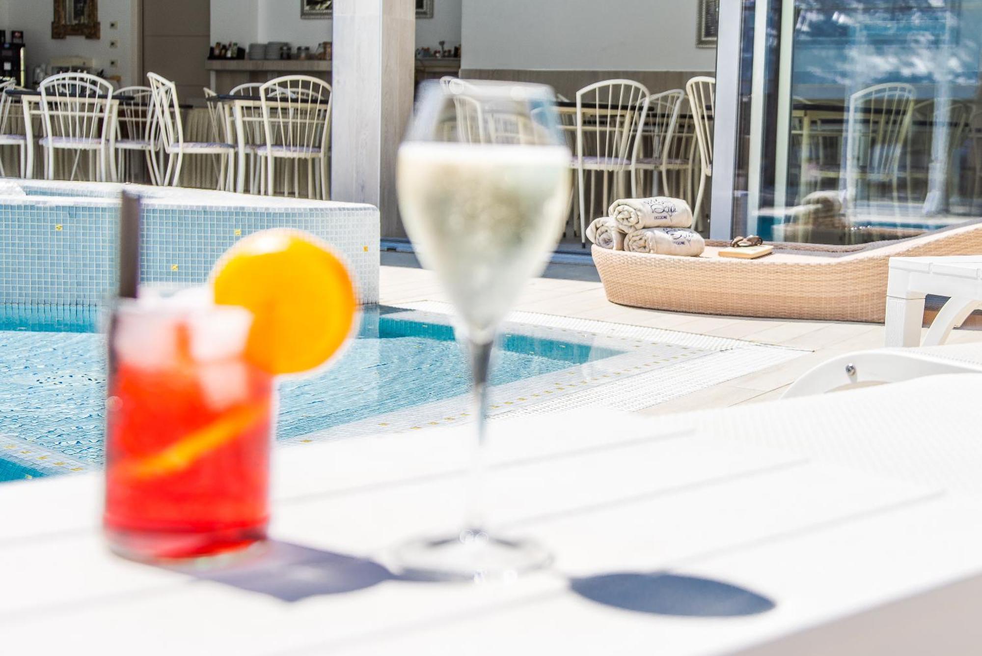 Royal Boutique Hotel Riccione Exteriör bild
